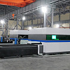FL-L1560FEHR-1000-D220-Raycus Лазерный станок для резки листового металла и труб со сменным столом и кабинетной защитой