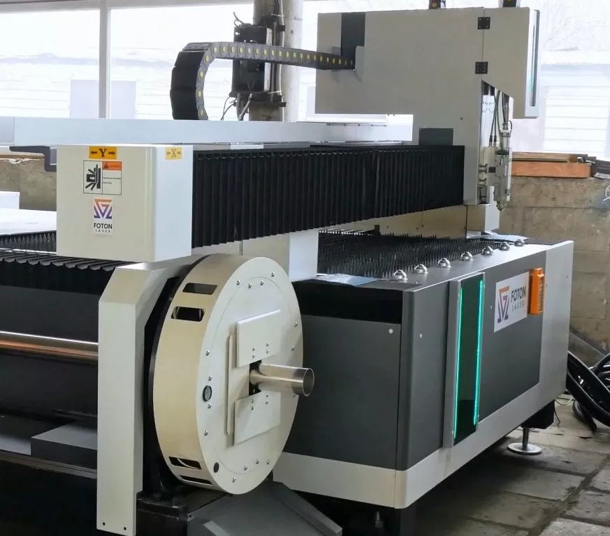 FL-L2040FR-1000-D220-Raycus Лазерный станок для резки листового металла и труб